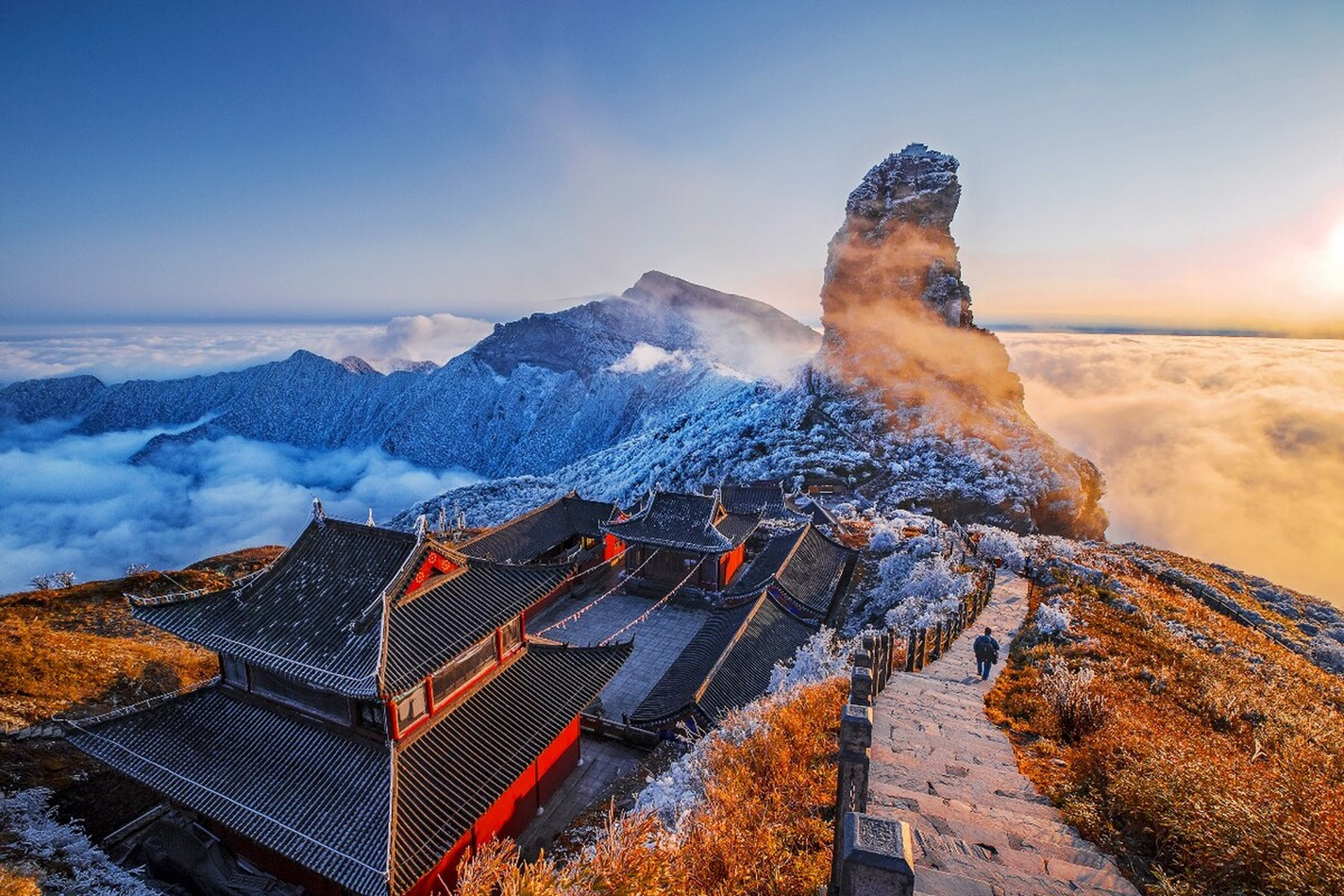 [原文:贵州梵净山:一座充满神
