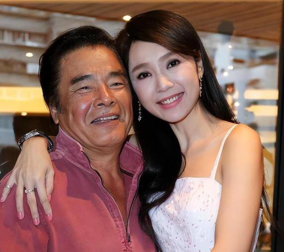 台湾影帝雷洪:"6个老婆"住一屋人均7万零花钱,71岁又娶第7房