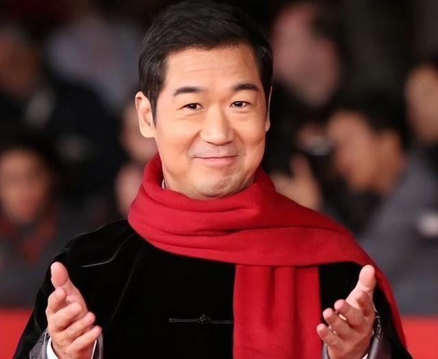 张国立:前妻是罗秀春,现任是邓婕,儿子是张默