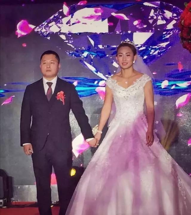 闫晓楠老公被扒!夫妻常年禁欲聚少离多,网友:这哥们有钱