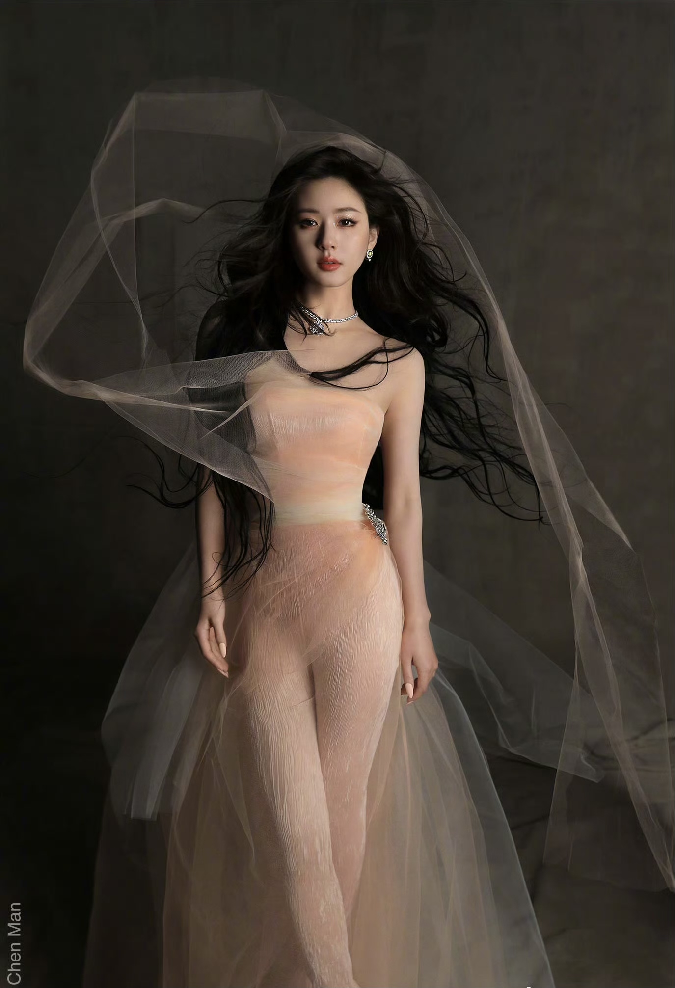 赵露思杂志封面曝光,火辣身材引领时尚狂潮,首日销量破纪录