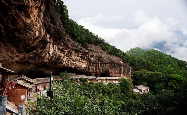 深度探索陇南市旅游景点:甘肃南部最美的自然风光和人文景观