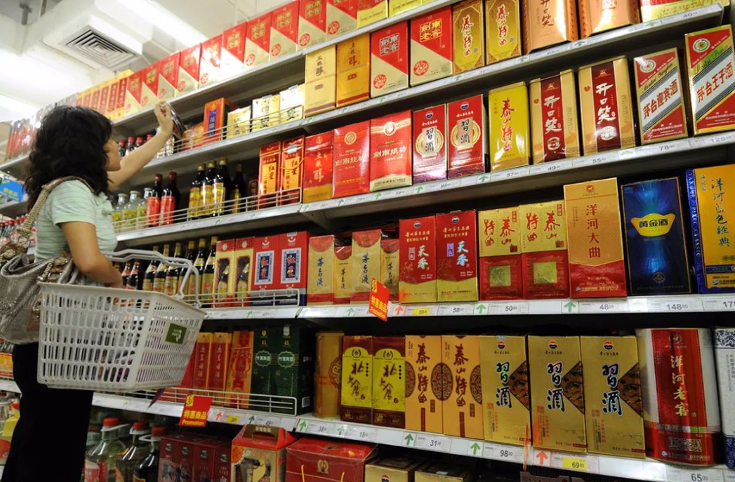 酒香不怕巷子深,这5款超市白酒当红无疑,纯粮酿造,好喝不贵