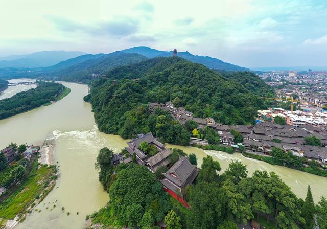 都江堰十大必去景点:探索四川的自然奇观与历史遗迹