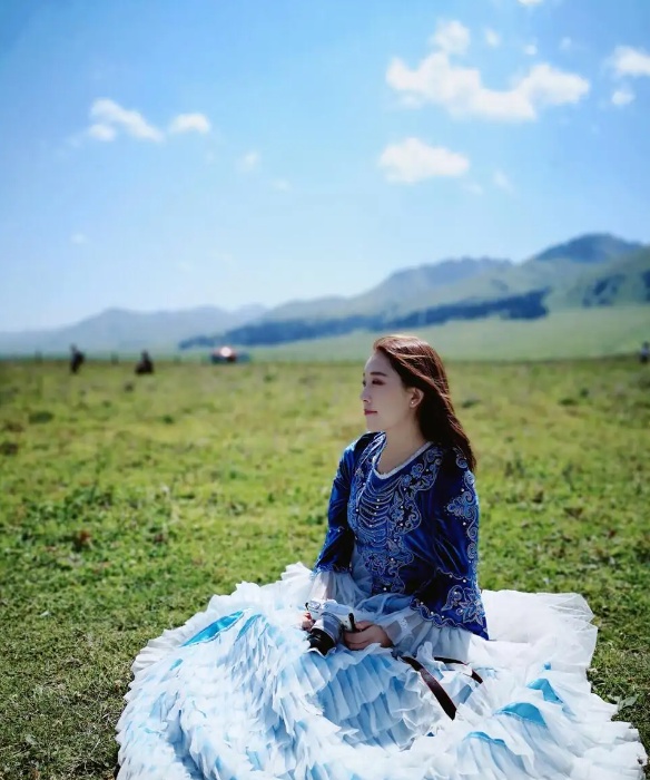 深圳美女去新疆伊犁旅游,一周后提出离职,直言这才是想要的生活