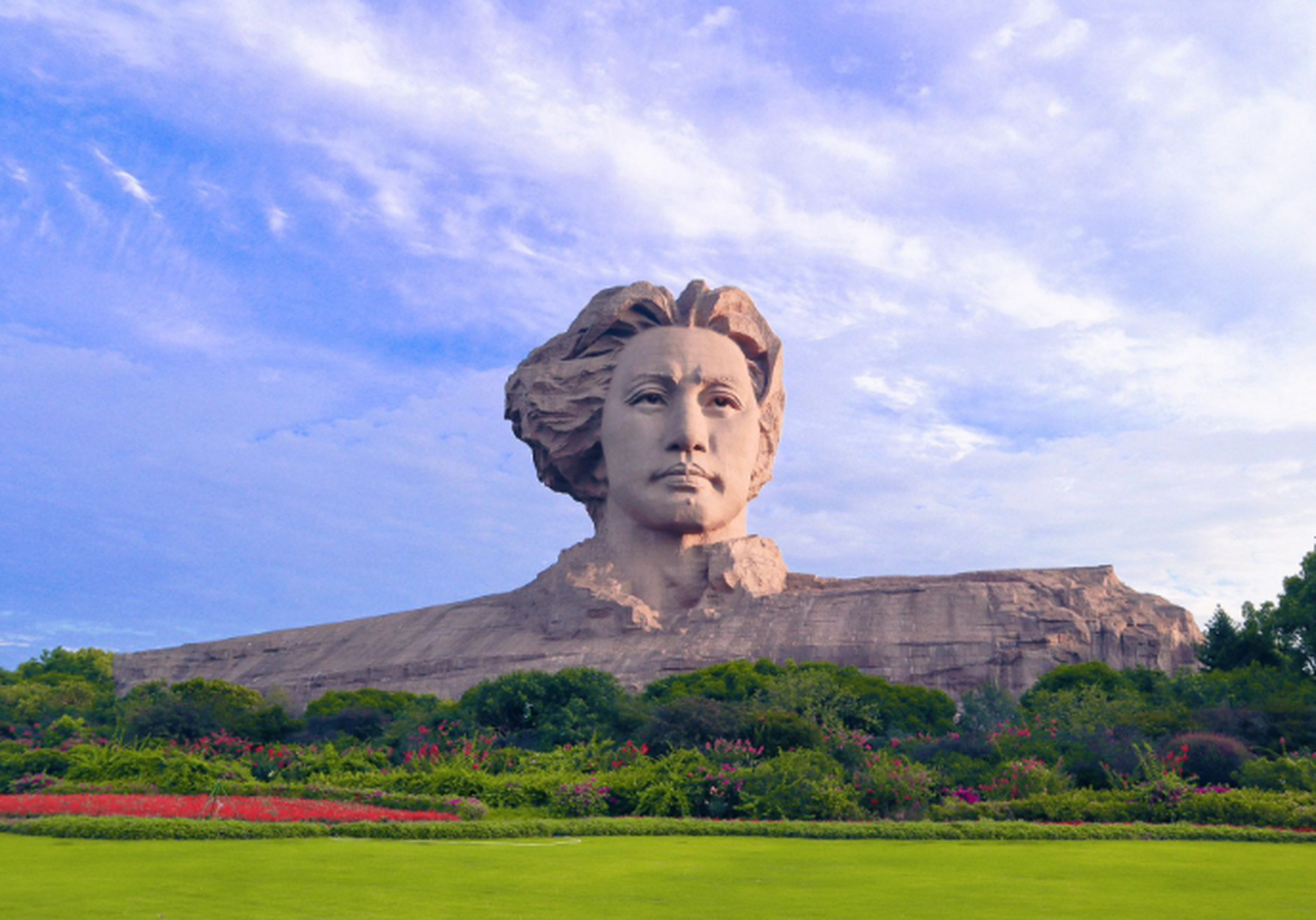 从橘子洲头的美景到岳麓山的宁静,从湖南省博物馆的历史到梅溪湖的