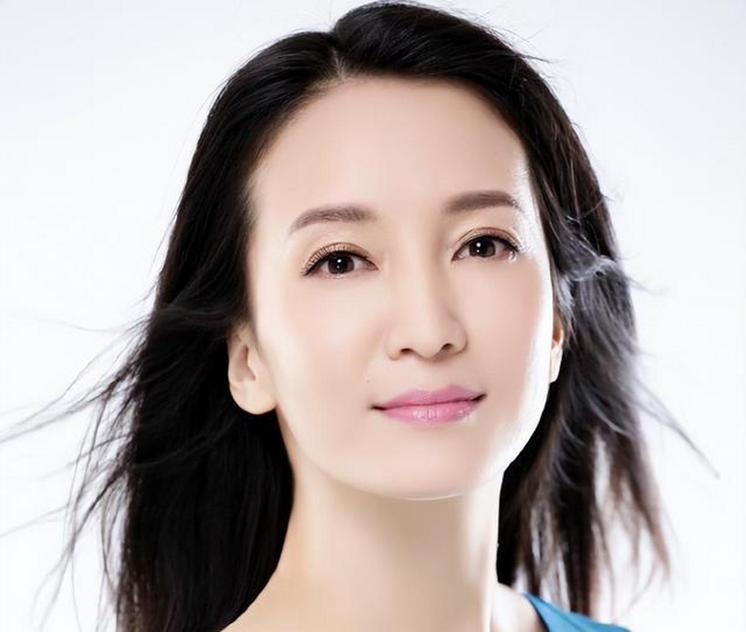 胡小庭是位敬业专注的女演员,虽知名度不高,但才华卓越.