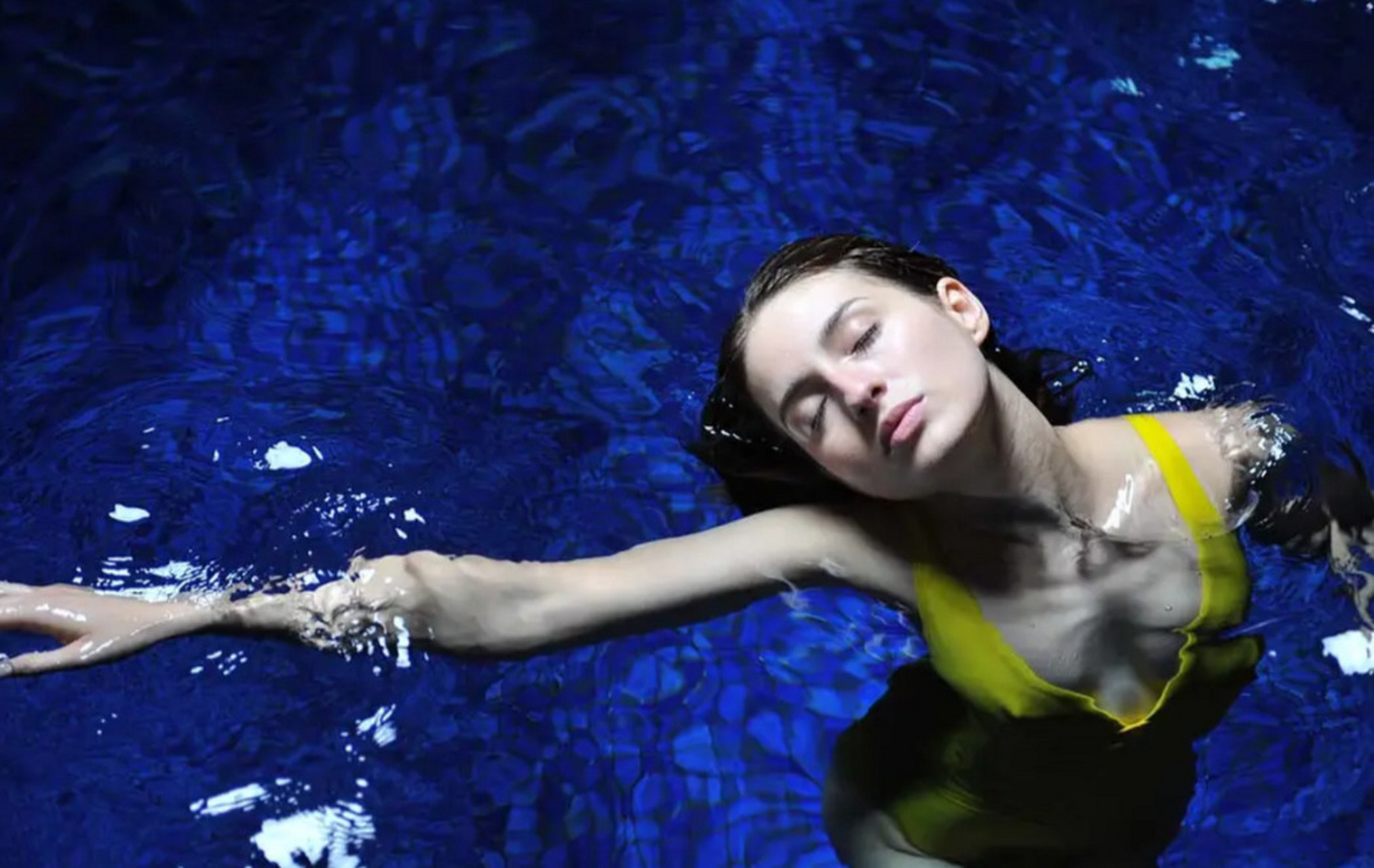 玛利亚·瓦沃德是国际影坛上的璀璨明星,以非凡魅力和勇气书写传奇