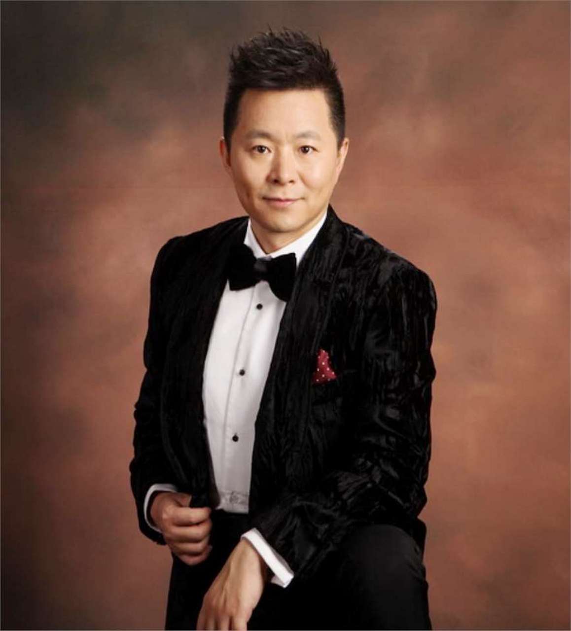 王宏伟是春晚常客,不仅是小品演员,还是备受推崇的歌唱家