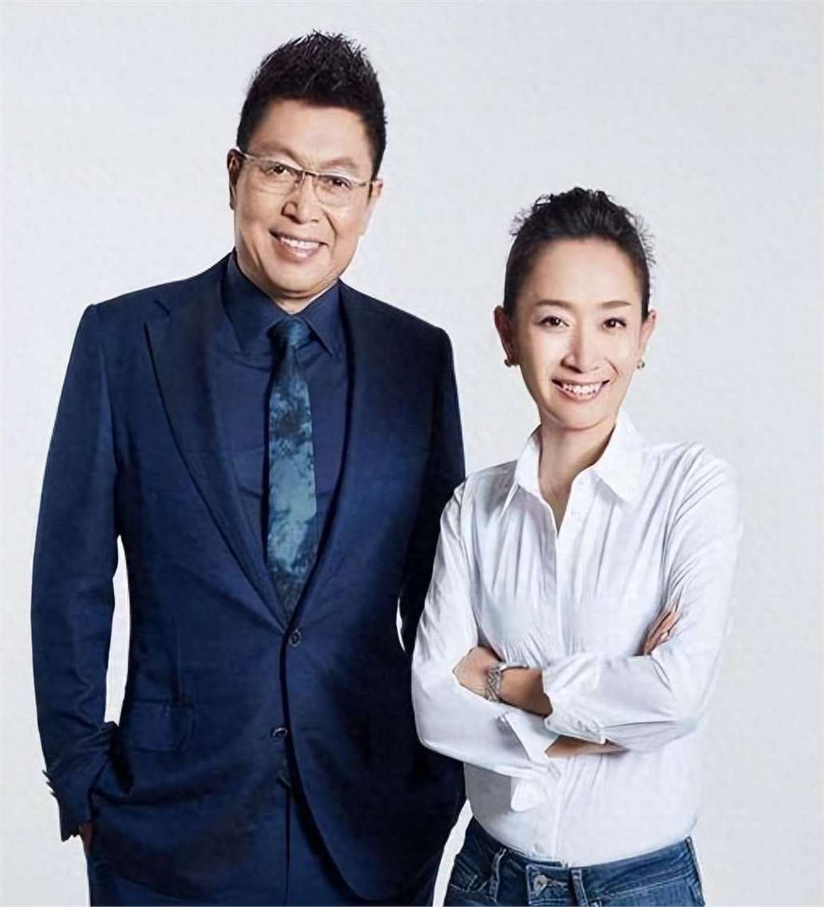 第一段因妻子事业梦而散场;第二段与小香玉又因事业分歧分手.