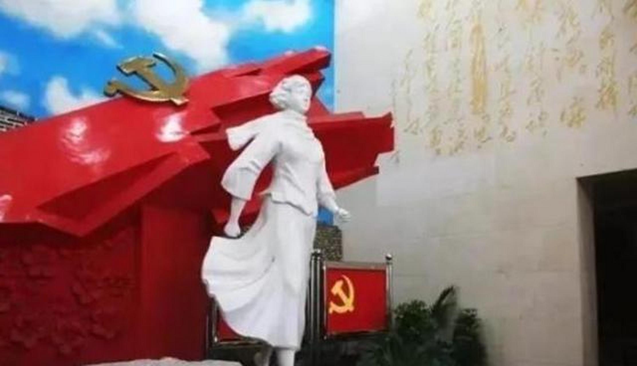 1930年11月14日,长沙浏阳门外识字岭,杨开慧同志英勇就义.