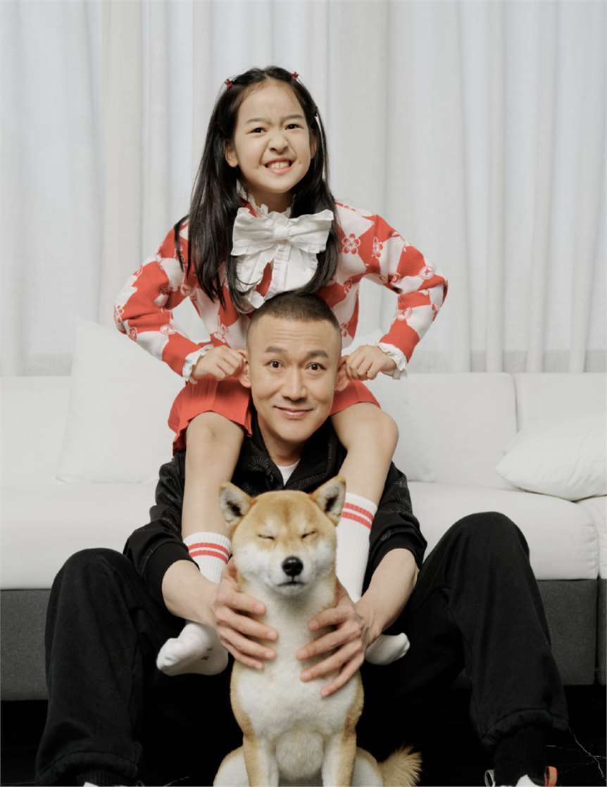 聂远官宣顺利生产二胎,宝宝正面首曝光好可爱,晒全家福好幸福!