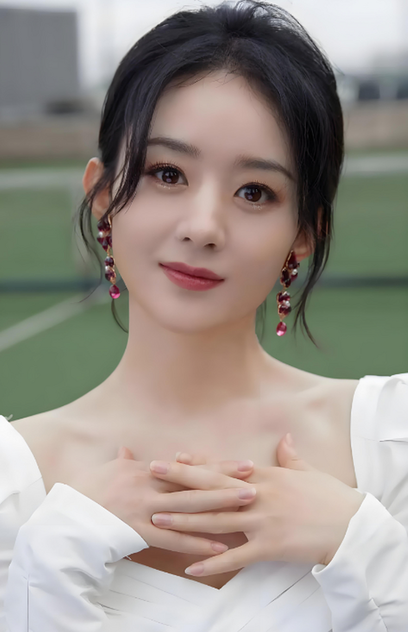 赵丽颖从农村女孩蜕变为一线女星,凭借实力和才华征服观众.