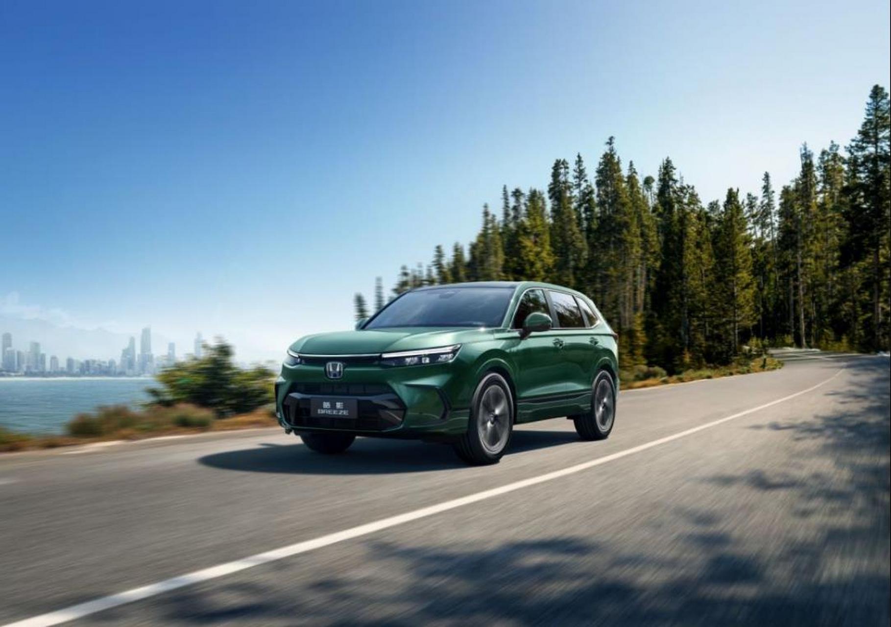 比较了本田的cr-v和皓影两款15万 价位的suv.