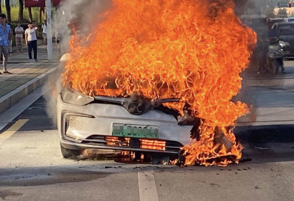 电动汽车是个坑?相当于当年的小灵通