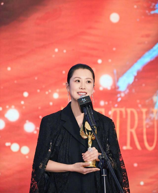《开拍吧》:王珞丹以3部作品成功转型,让多少中年女演员眼红