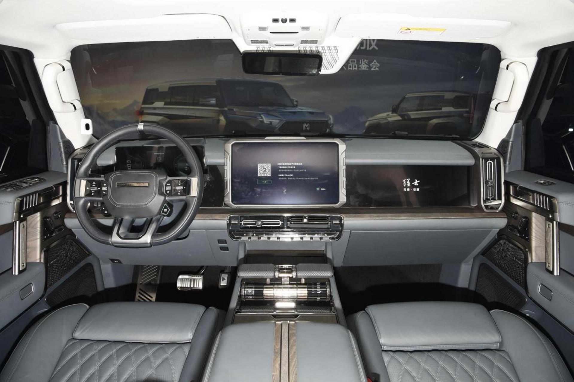 红旗独立运营后畅销不止,东风猛士科技推出全尺寸新能源越野车