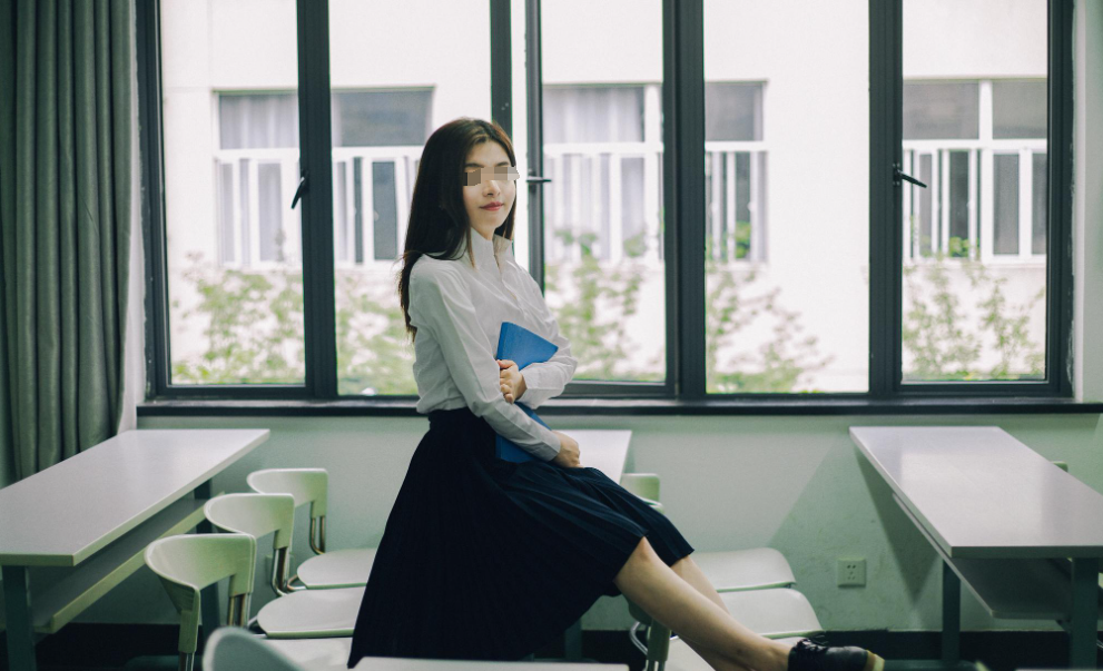 回顾北大才女唐晓琳:赴美深造九年,却从金门大桥一跃而下