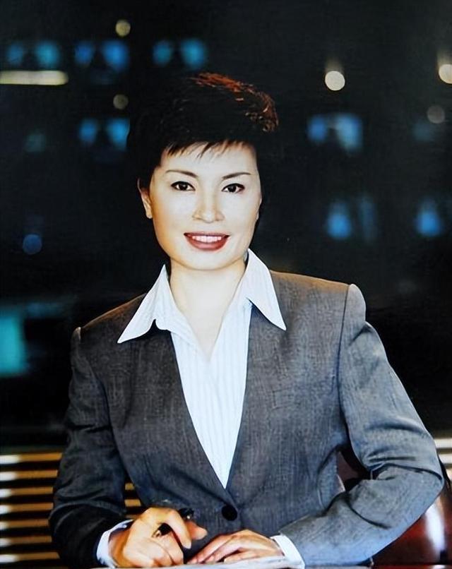 《新闻联播》前主播李瑞英:与丈夫青梅竹马,退休后生活怎样?