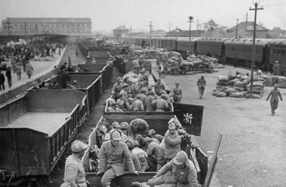 1950年洞头岛战役,守岛部队被迫撤出,国民党军抓了数百人到台湾
