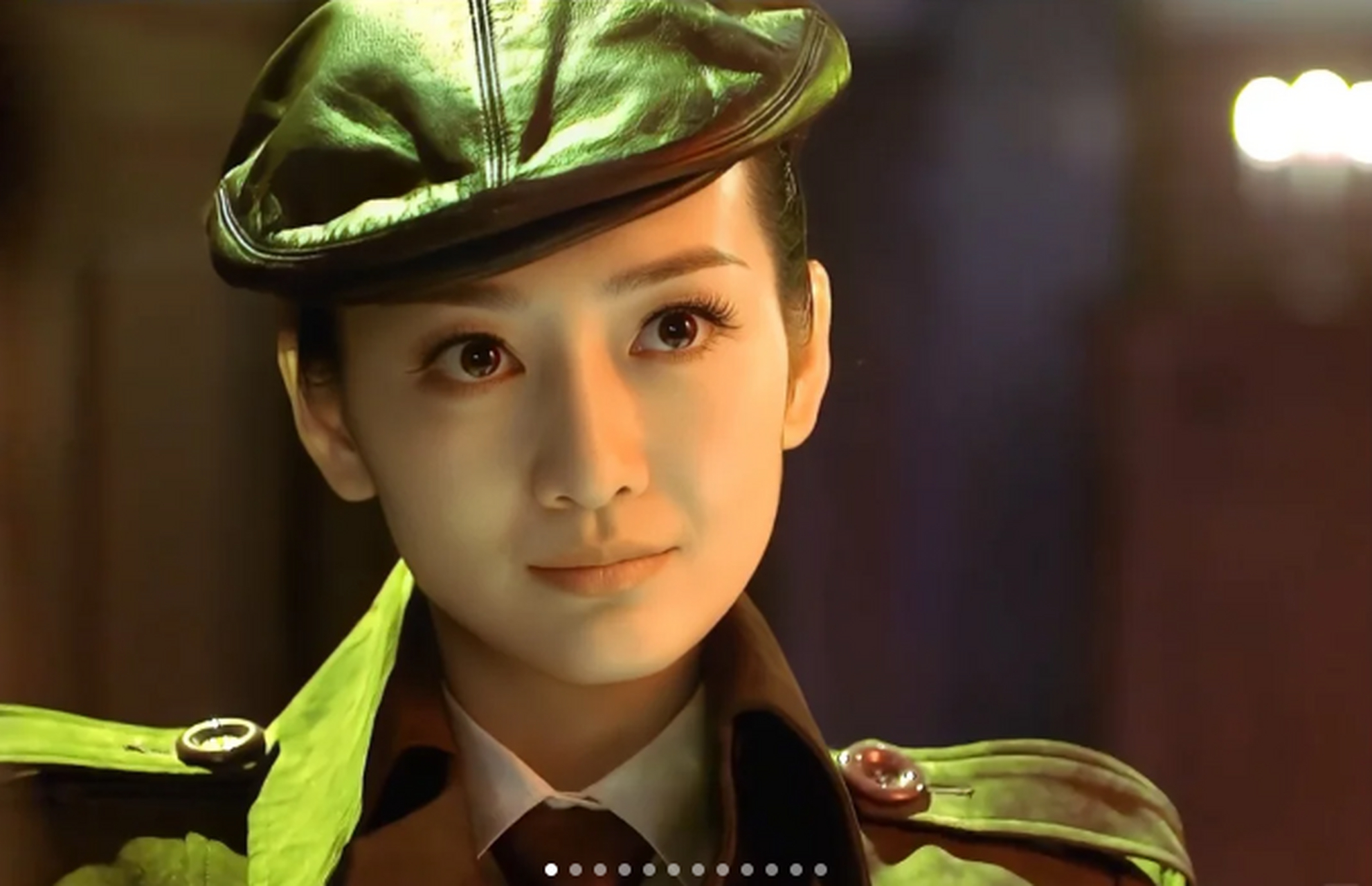 《伪装者》中,梁仲春作为情报处长,面对明楼复杂身份,选择沉默而非