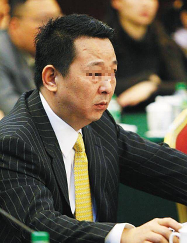 回顾:一代枭雄袁宝璟被判死刑,和妻子生死离别,头戴白围巾赴死