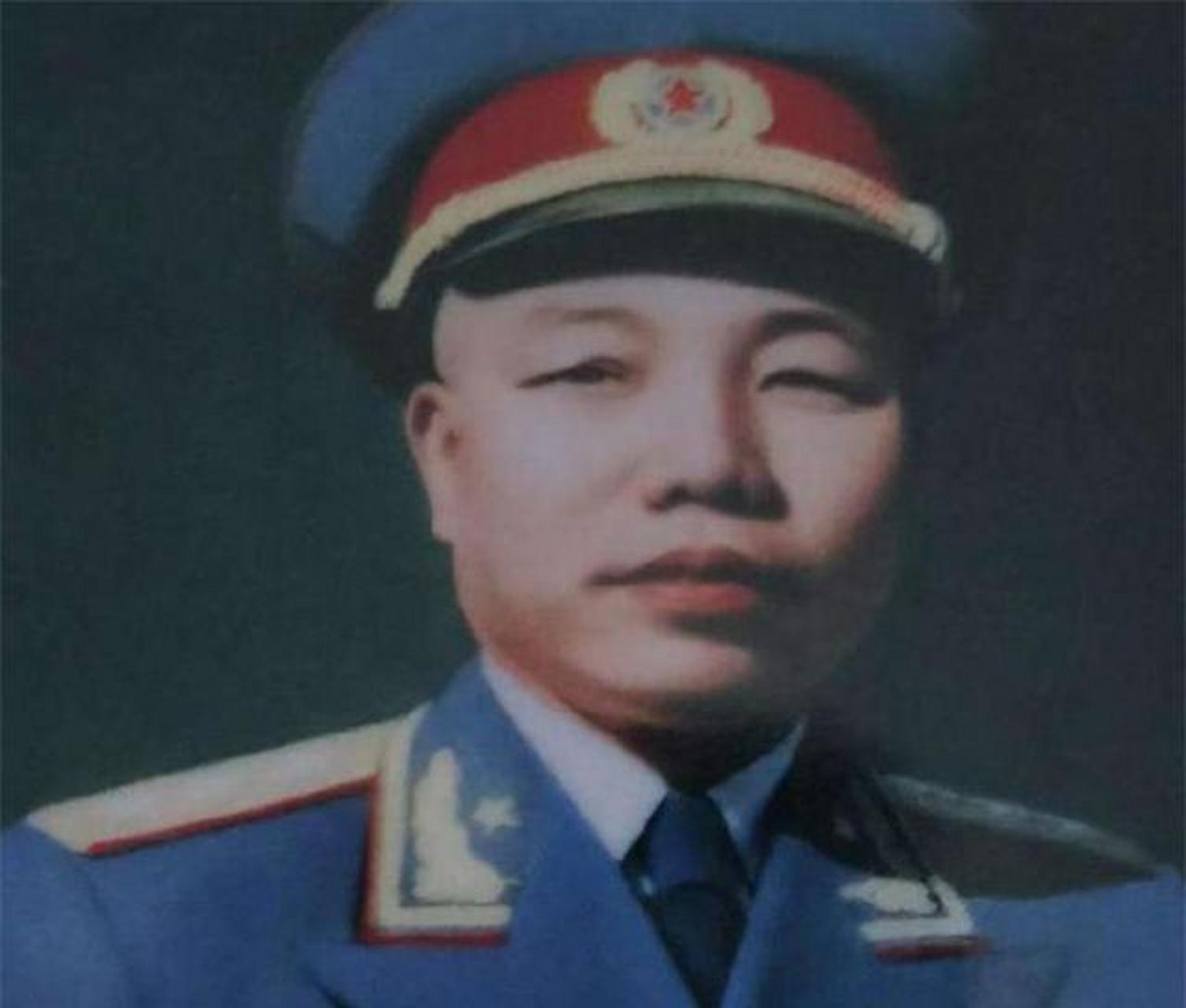 吴忠将军传奇人生!历经沧桑终成大器,热血青春铸就英雄梦想.