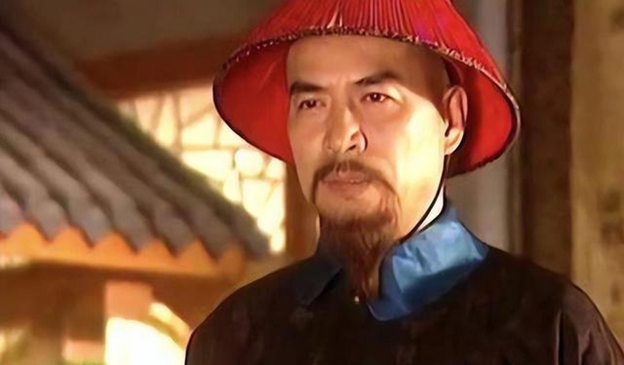 揭秘张廷玉署名的奥秘!清朝官场中,他的署名不仅代表权力和职责.