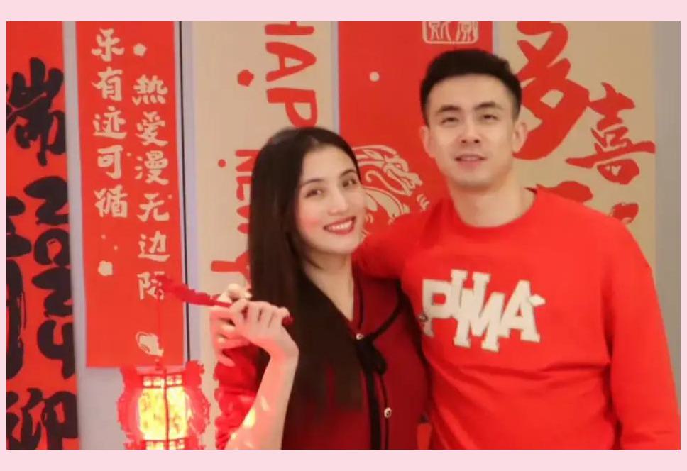 赵继伟妻子赞"贤内助",李晓旭妻子:关键!辽宁队赢球庆功