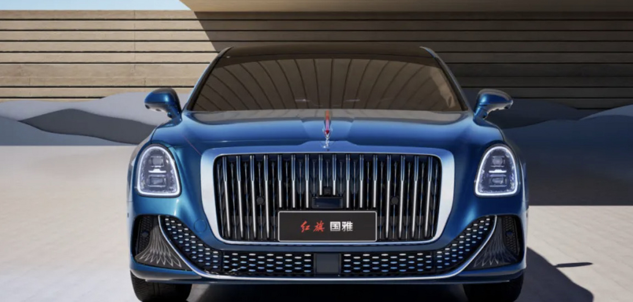 一汽红旗品牌发布新车型红旗国雅,展现深邃蓝色车身配色.