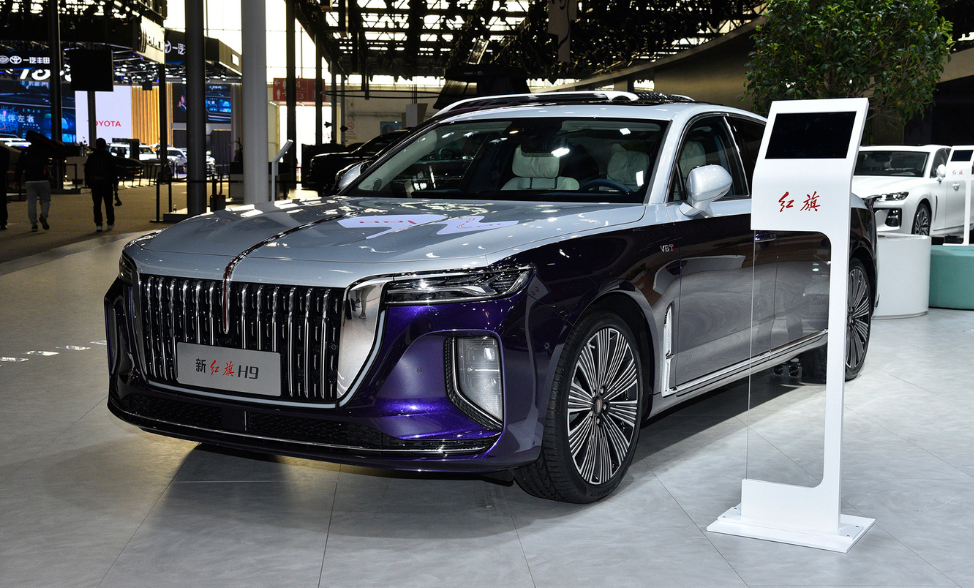 国宾车红旗"掀桌子",86万跌25.98万,性价比超高