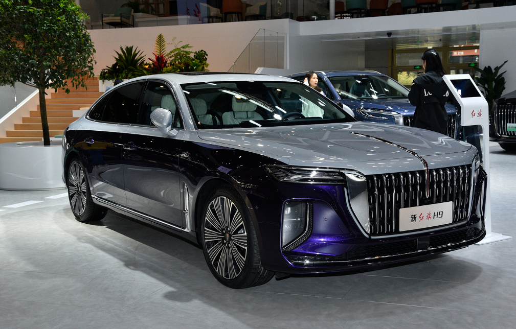 国宾车红旗"掀桌子",86万跌25.98万,性价比超高