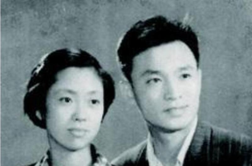 艺术家石维坚离世,9岁丧母,父亲和继母因其离世,妻子京剧名家