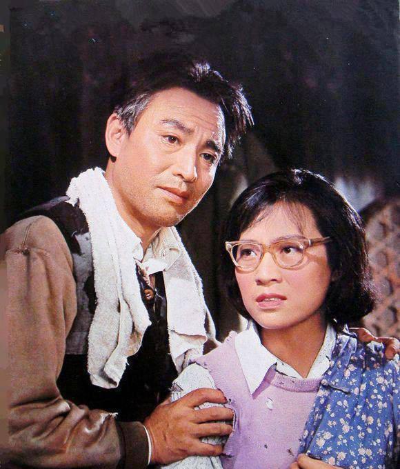 艺术家石维坚离世,9岁丧母,父亲和继母因其离世,妻子京剧名家