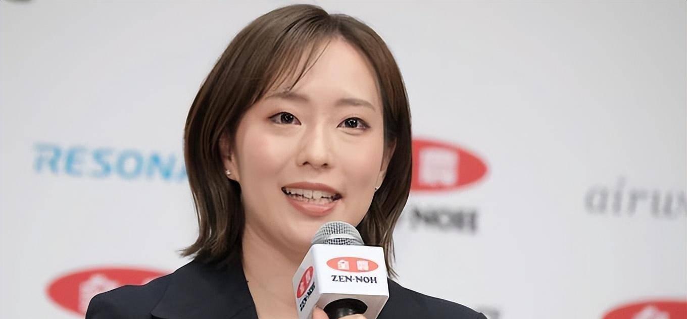 马龙的"校花"妻子夏露:皮肤白皙气质佳,身材傲人凹凸有致