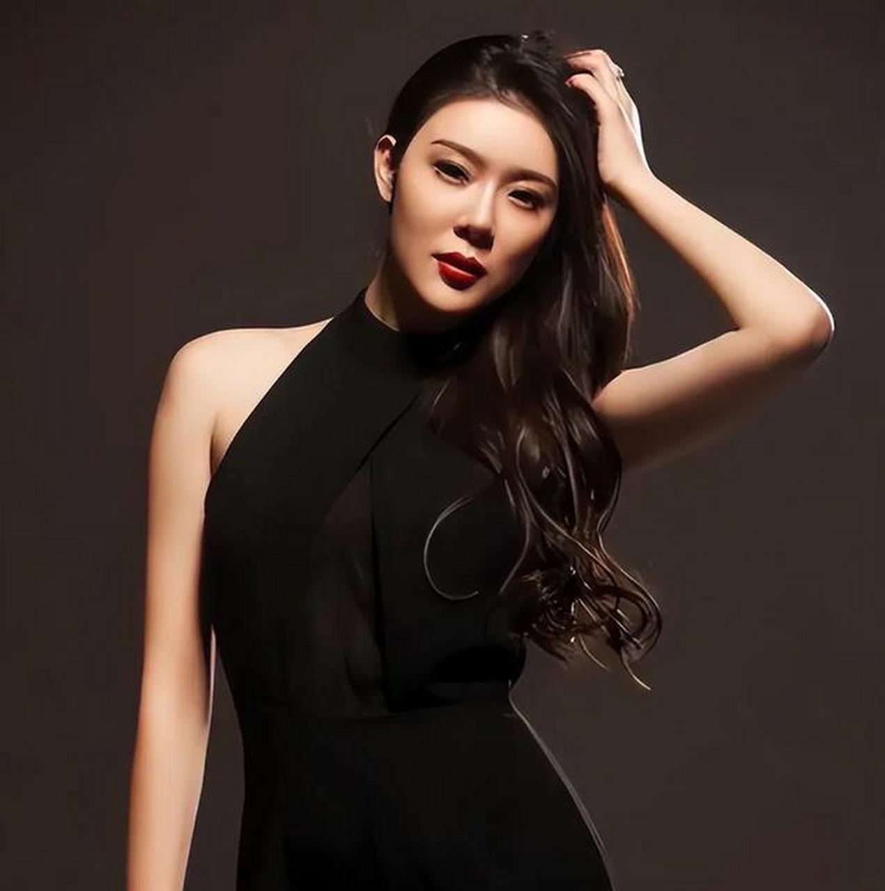 赵雅淇,东北小镇到娱乐圈巅峰!绯闻,事业双双暴涨.