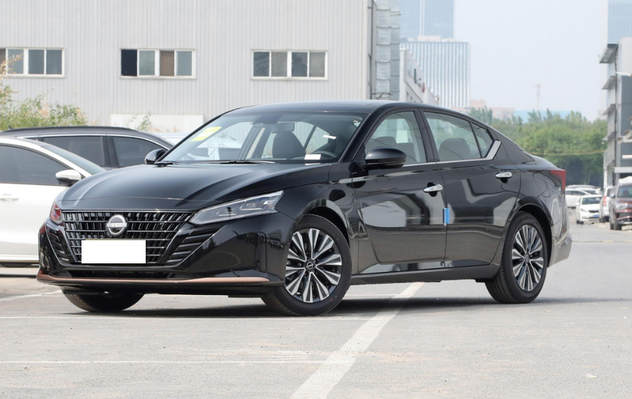 车长轴距优秀,提供宽敞空间.内饰用料扎实,配备悬浮式中控屏.搭载2.