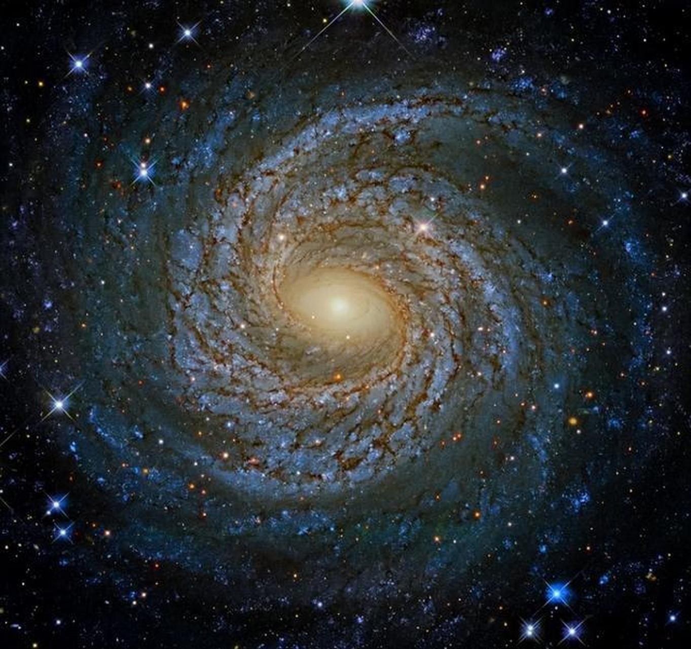 我们人类在宇宙中渺小如尘埃90.