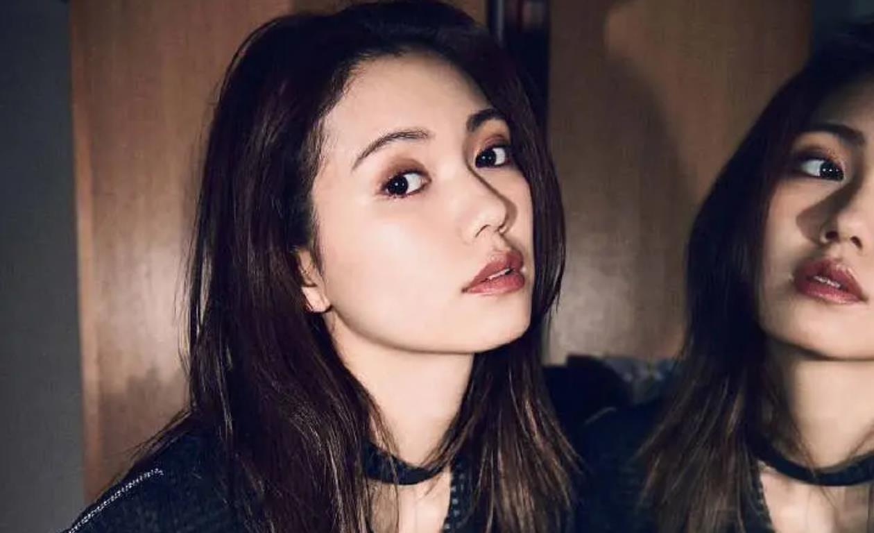 为艺术献身的女星-二阶堂富美