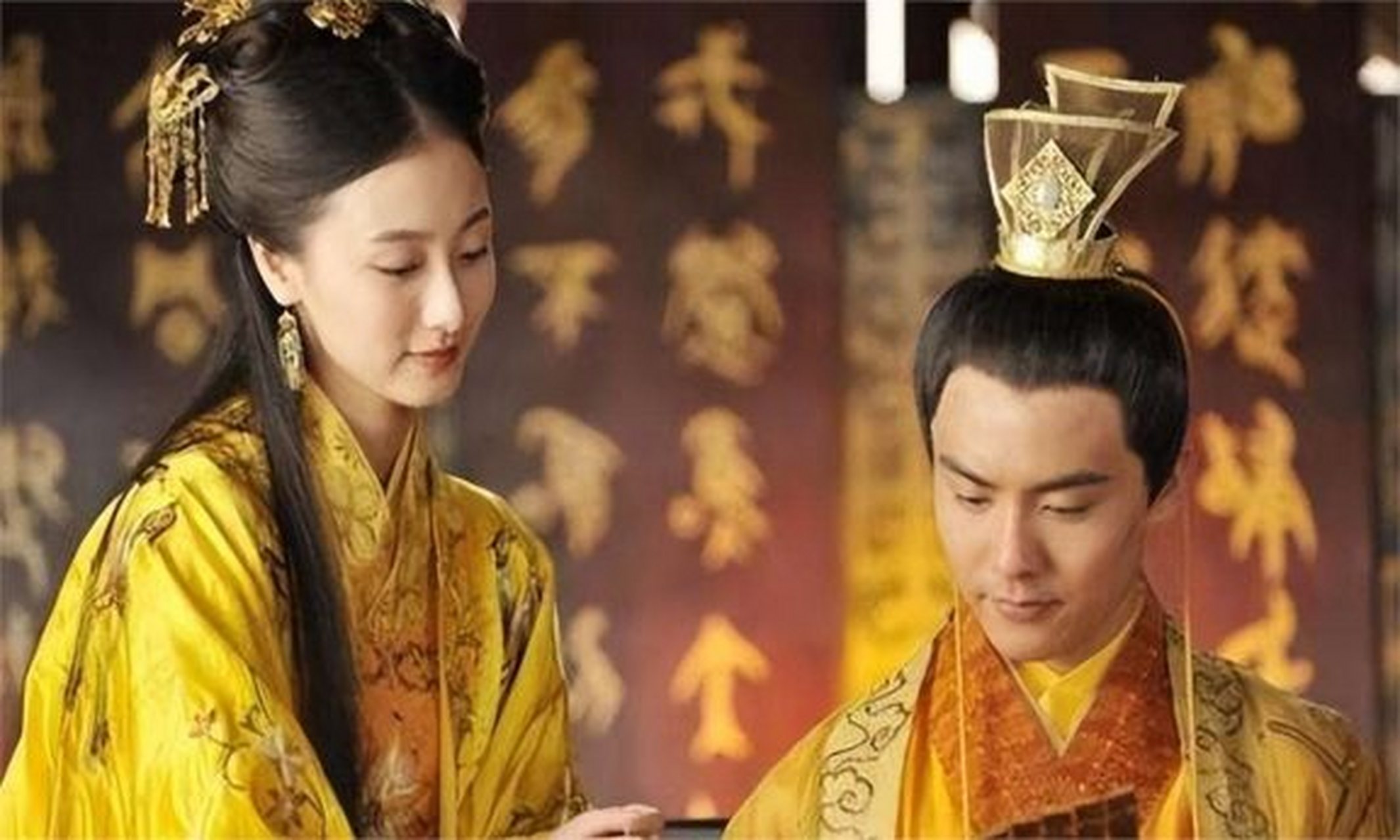 明孝宗朱祐樘身处权力斗争激烈的皇宫,却与张皇后谱写了真挚的爱情