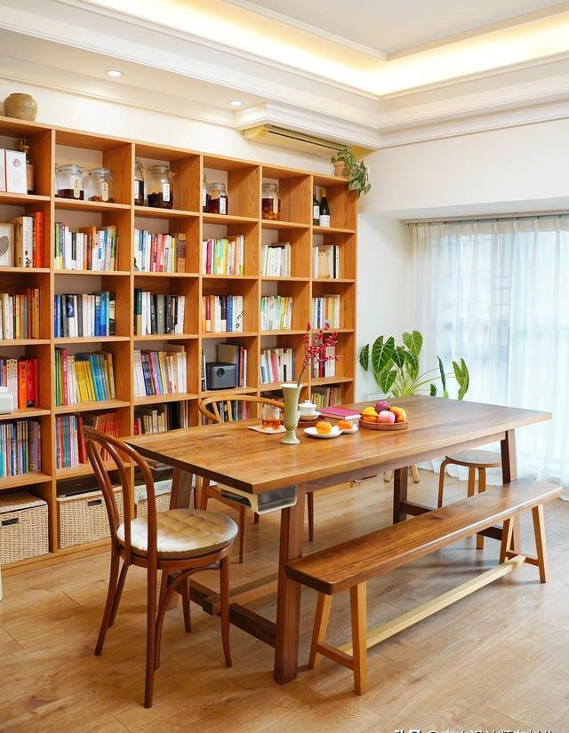 风靡一时的客厅大长桌,为何跌下神坛?只因这5个问题太突出!