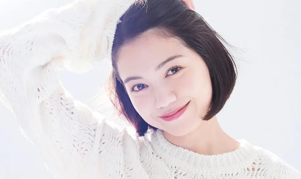 为艺术献身的女星-二阶堂富美