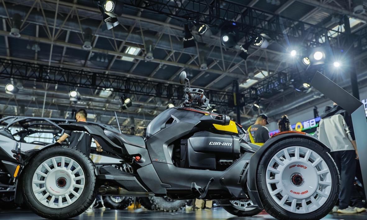 庞巴迪brp携新品亮相北京国际摩托车展