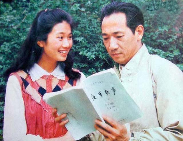 演员李芸:和前夫离婚后,二婚嫁给小提琴家,现儿女双全生活美满