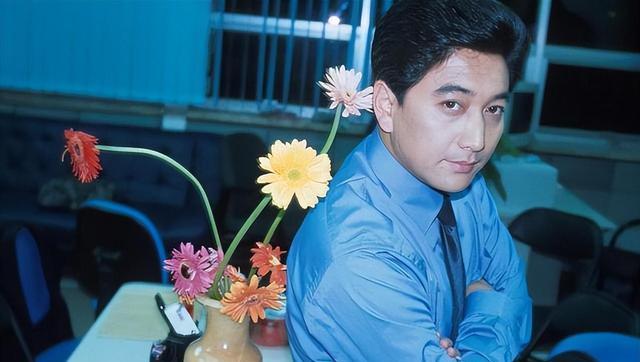 水均益:娶年轻娇妻遭质疑被迫退出主持界,如今退出圈内回归生活