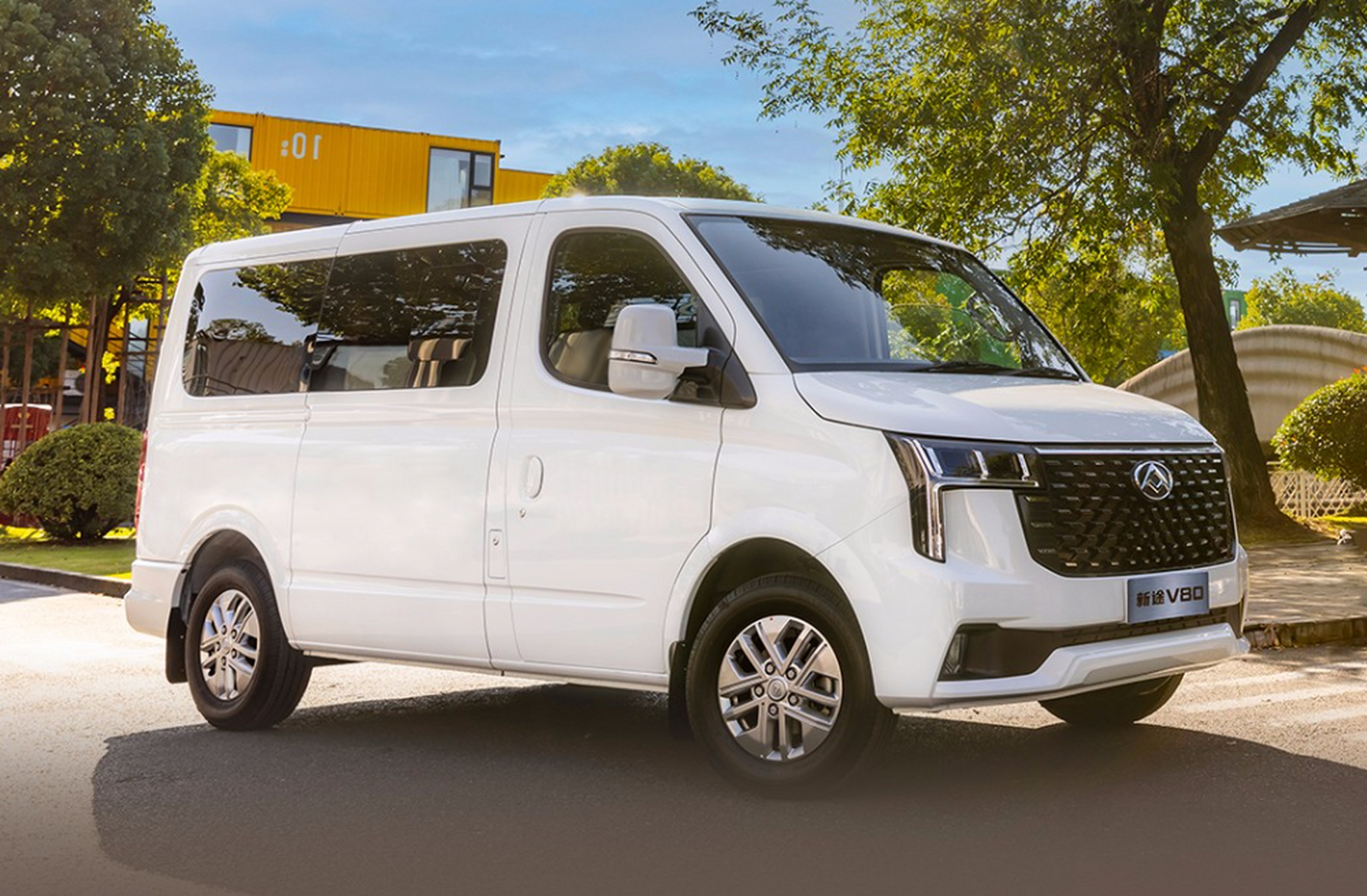 越野suv,星际皮卡满足你的冒险梦,新途v80轻客助你摆摊露营两不误.