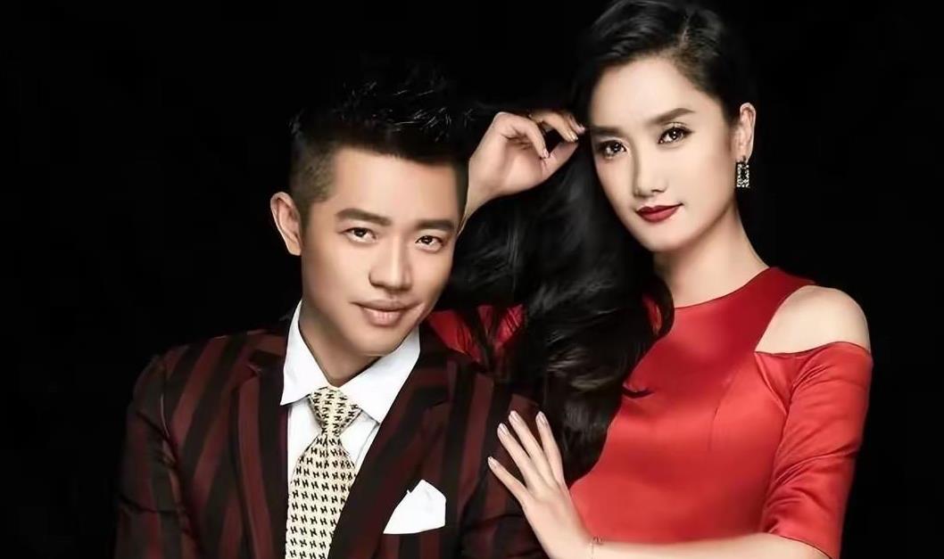 26年后,再看凤凰传奇曾毅玲花的境遇,才明白五五分账的重要性!