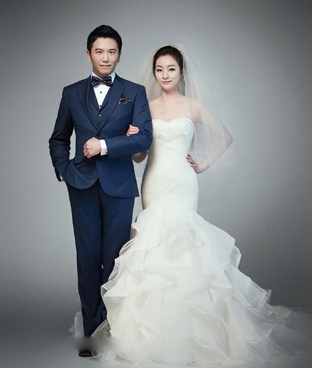 "上海女婿"温兆伦:三婚娶小妻子,迟来的幸福更珍惜
