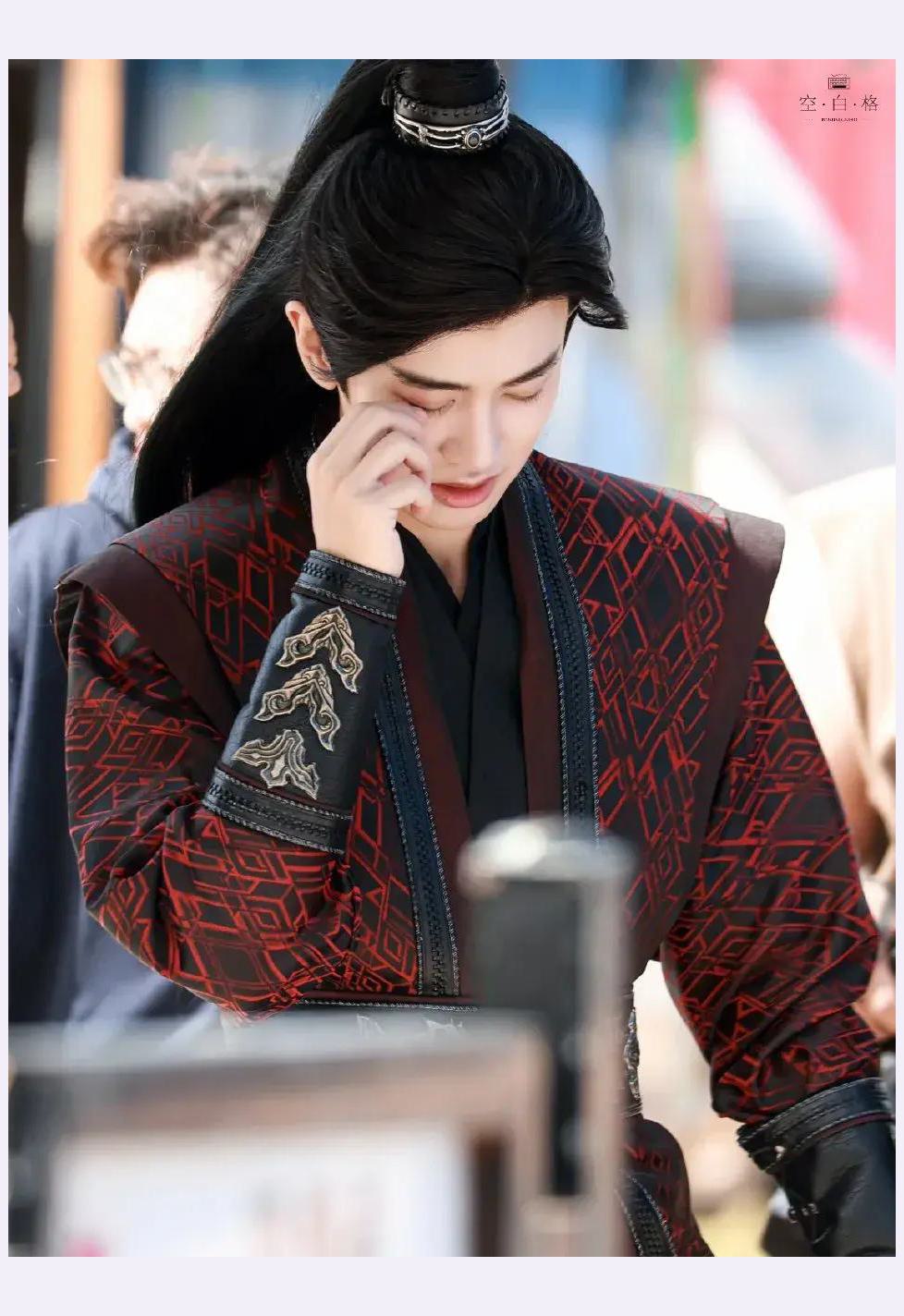 明星动态:任嘉伦李现等新剧热映,众星璀璨引关注