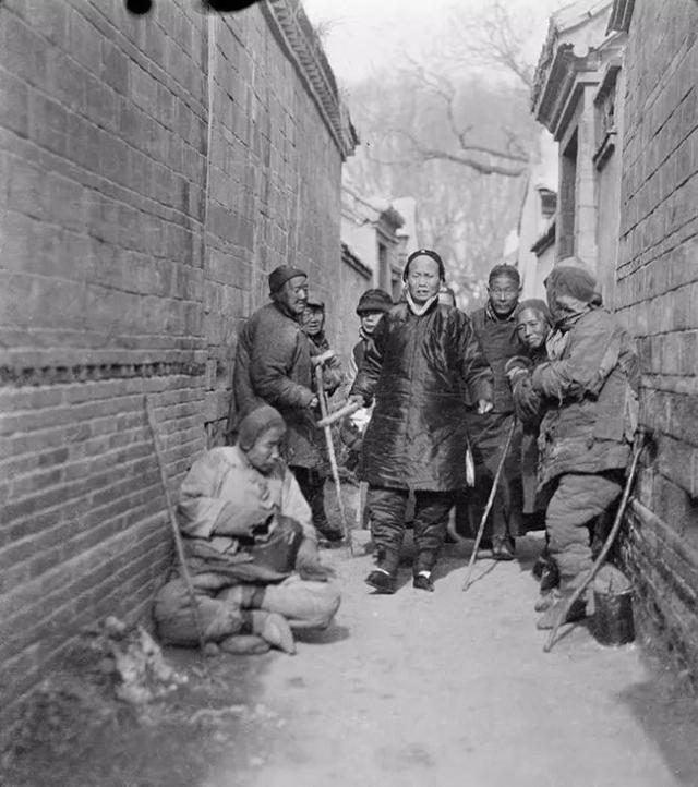 关东旧事之叫花子也猖狂:才艺堪比某社,嘴功阴损,不给钱气死人